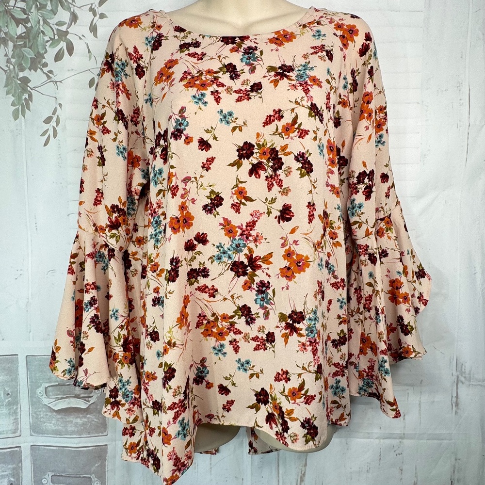 Lauren Conrad LC Womens Peach Floral Bell Sleeve Slit Back Top Blouse Sz. M